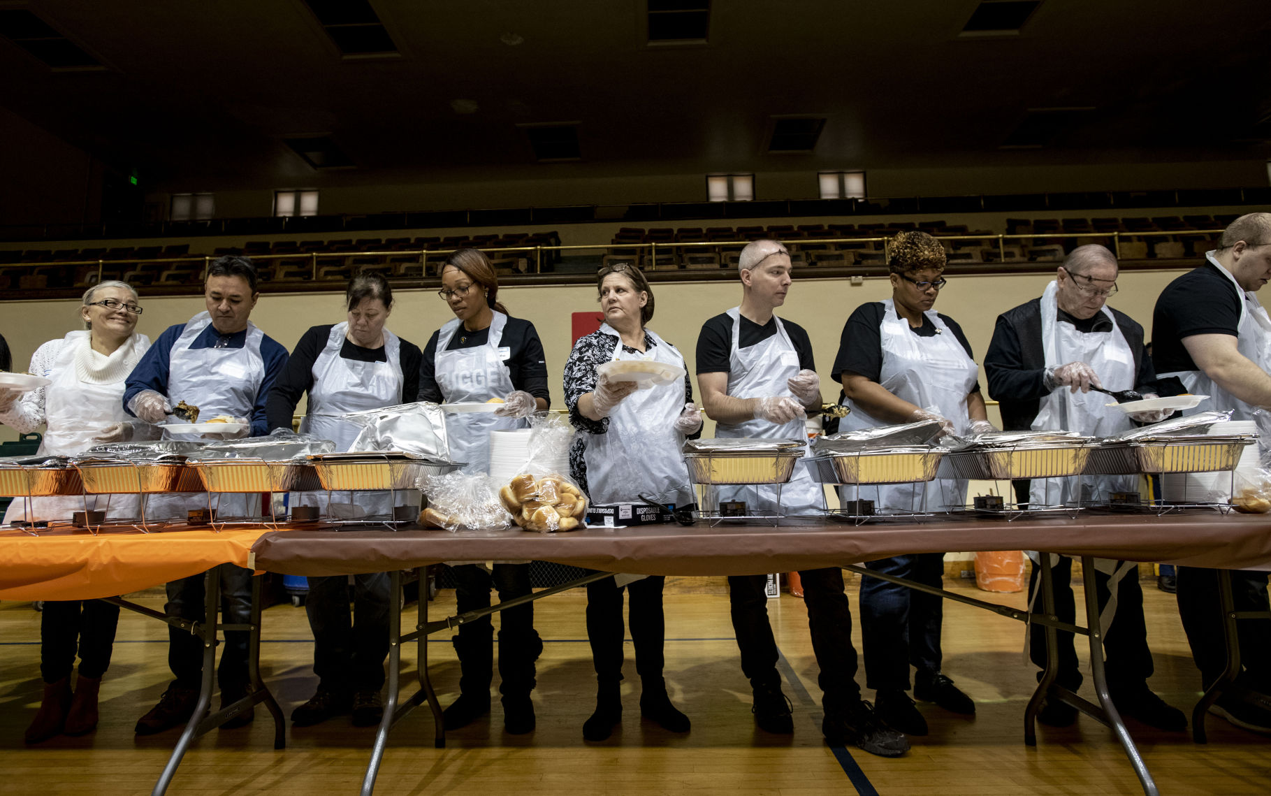 112819-news-turkeymeal 04.jpg